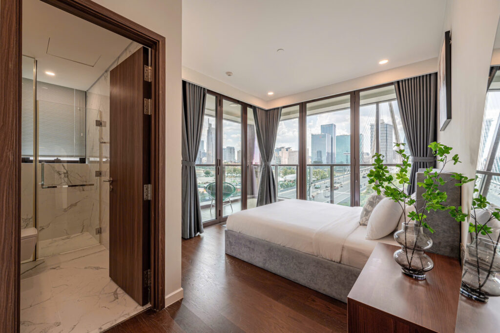 Corner 3-Bedroom Unit, Galleria, Metropole Thu Thiem